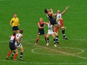 frihed forvrængning vores Aussie Rules Football: How To Play Australian Rules Football | Rules of  Sport
